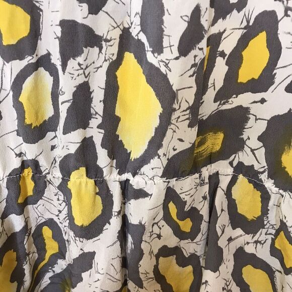 Pure Sugar Womens 100% Silk Pullover Top‎ Size L Animal Print V Neck Yellow Gray - Picture 4 of 7